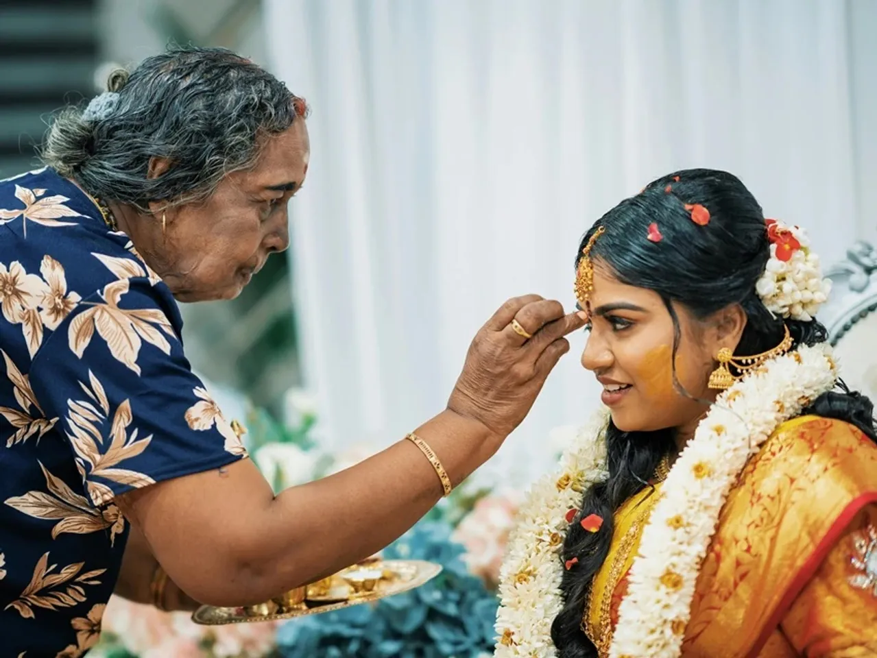 Unique Wedding Rituals: ভারতের এই গ্রামে বিয়ের পর আজব রীতি