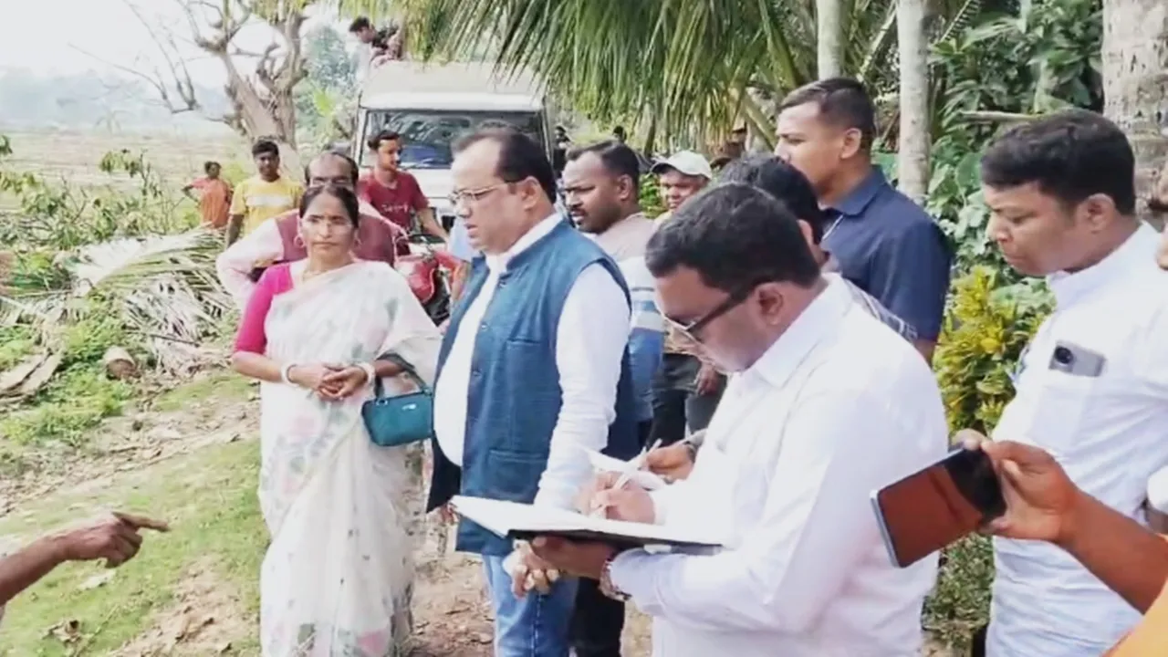 Protest aganist  BJP MLA demanding road In village 