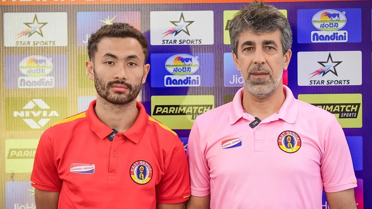 East Bengal: ইস্টবেঙ্গল বৈঠকে ইস্টবেঙ্গল কোচ ও দলের ফুটবলার মহেশ