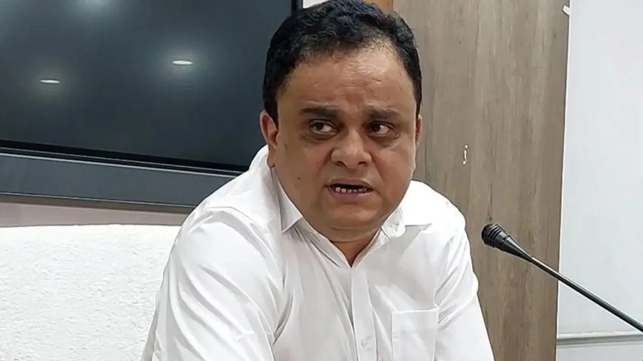 Police files molestation assault case against Bratya Basu Omprakash Mishra and others on Jadavpur Row: যাদবপুর কাণ্ডে ব্রাত্য বসু, ওমপ্রকাশ মিশ্রদের বিরুদ্ধে শ্লীলতাহানি, মারধরের মামলা রুজু