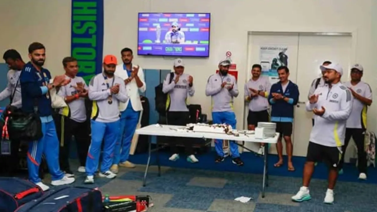 Team India Dressing Room: রোহিত শর্মার সাংবাদিক বৈঠক চলাকালীন ভারতীয় ড্রেসিংরুমের দৃশ্য