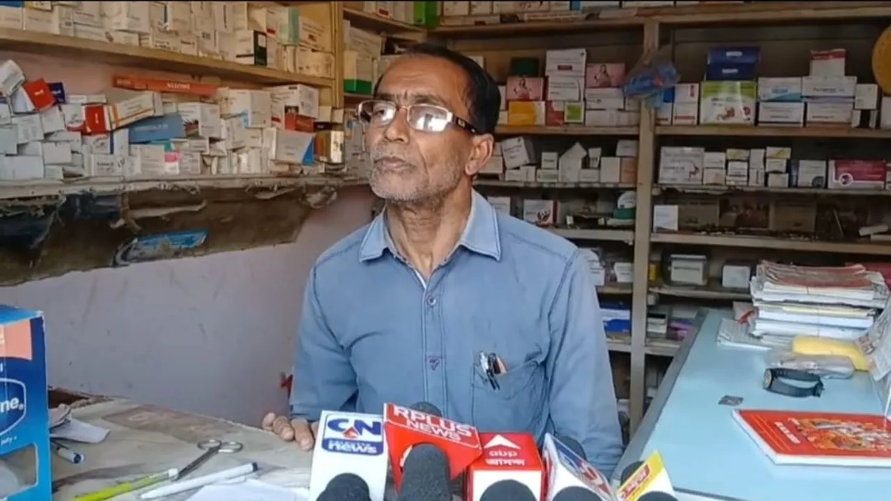 Govt hospital doctor's identity fraud in Kalna: সরকারি হাসপাতালের চিকিৎসক পরিচয় দিয়ে প্রতারণা
