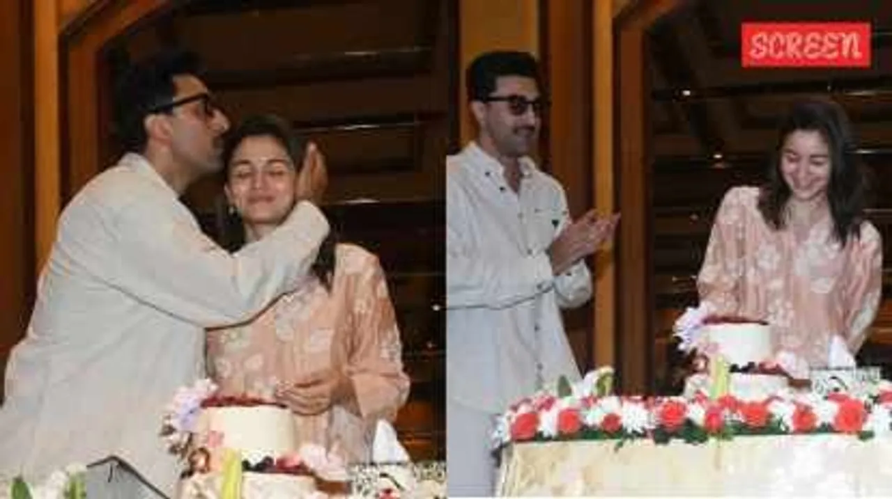 প্রাক জন্মদিন সেলিব্রেশনে আলিয়াকে চুমু রণবীরের