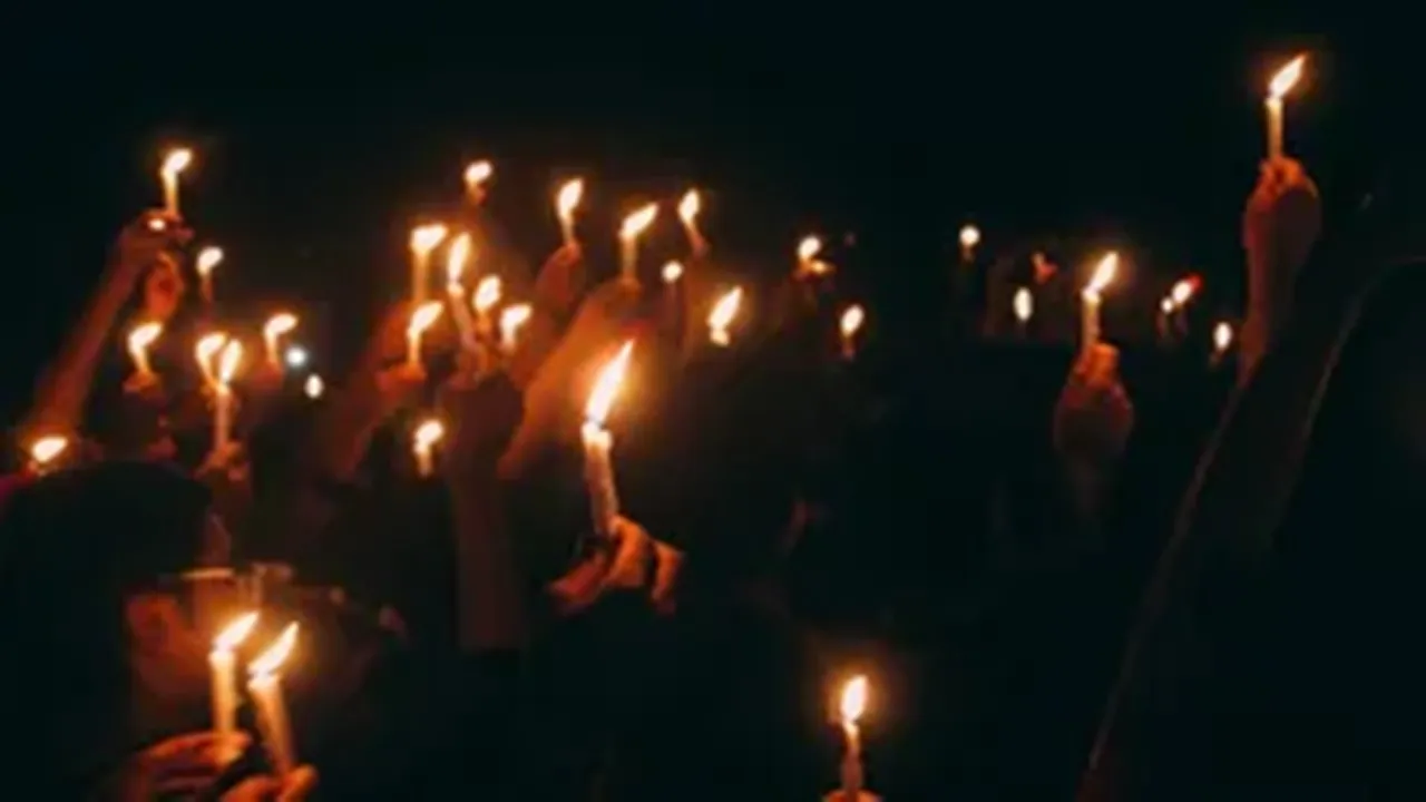 raat dokhol Rg kar