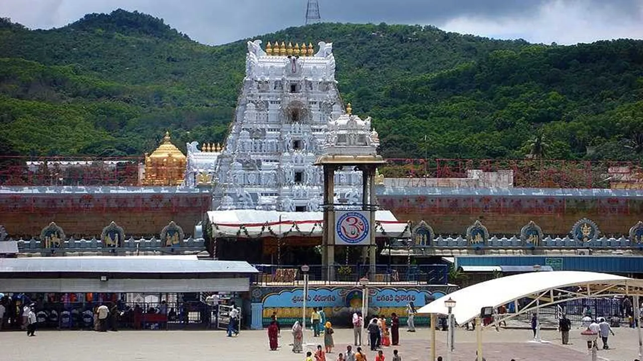 Tirupati Balaji Temple Yearly Income, Donation, Gold And Net Worth
