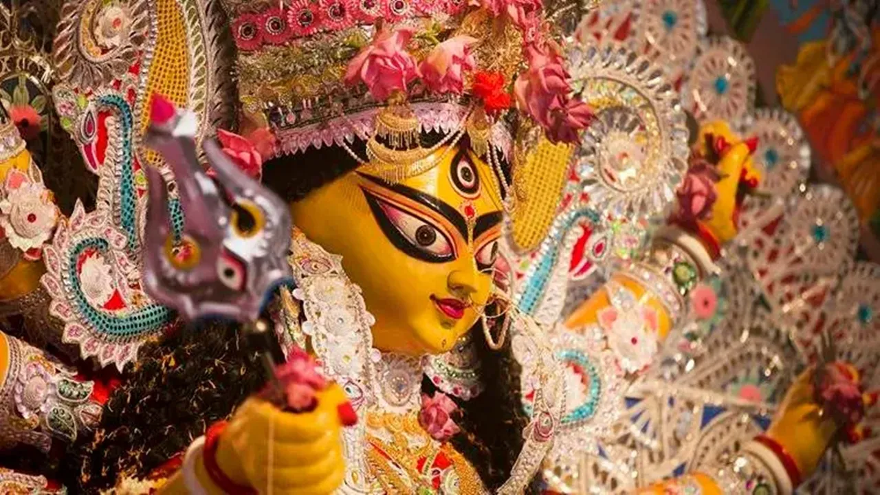 Durga Puja 2025: আগামী বছর পুজো কবে পড়ছে, কোনদিন কোন তিথি দেখে নিন একনজরে