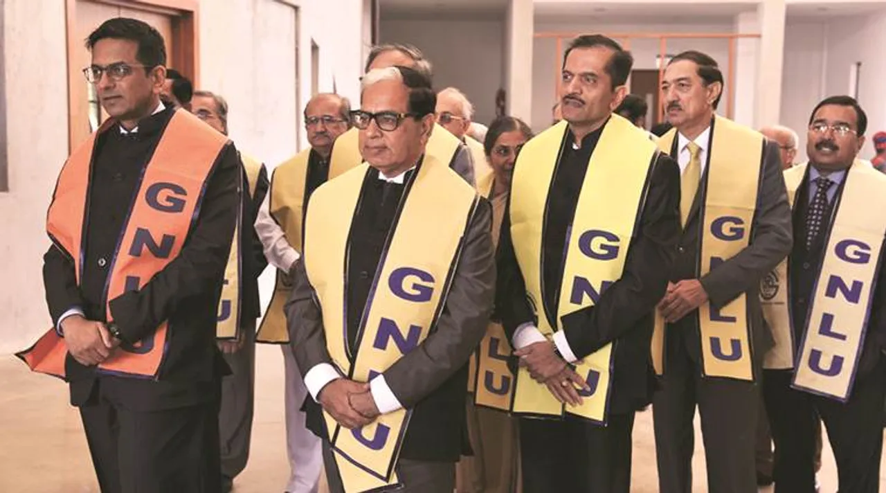 justice sikri and justice chandrachud