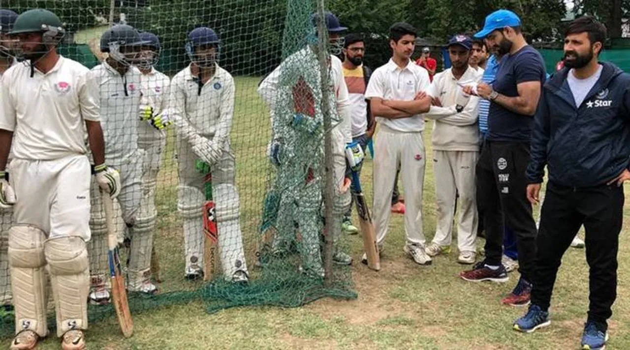 IRFAN PATHAN IN KASHMIR