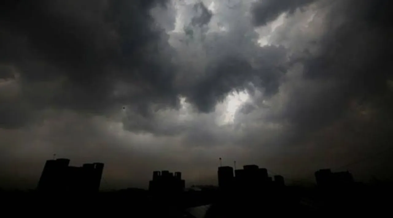 west bengal weather report live, west bengal weather report live, weather kolkata today, weather report in west bengal in bengali, west bengal weather today, west bengal weather report, west bengal weather temperature, west bengal weather kolkata, west bengal weather condition, পশ্চিমবঙ্গের আবহাওয়া, বর্ষা, বৃষ্টির পূর্বাভাস, বৃষ্টির সম্ভাবনা, কলকাতায় বৃষ্টি, কলকাতার আবহাওয়া, আবহাওয়ার খবর
