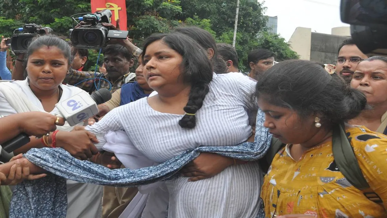 SSC recruitment scam: DYFI-SFI agitation at SSC Office in Saltlake