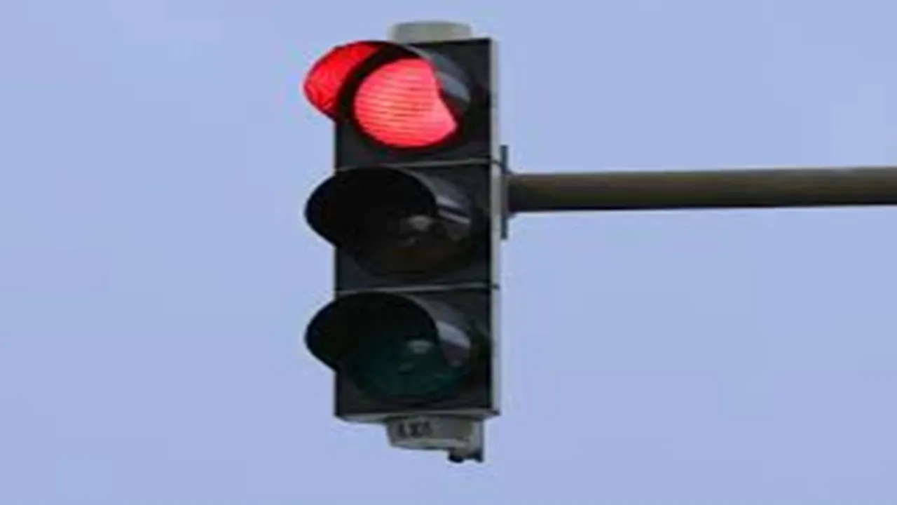 photoshoot at traffic signals