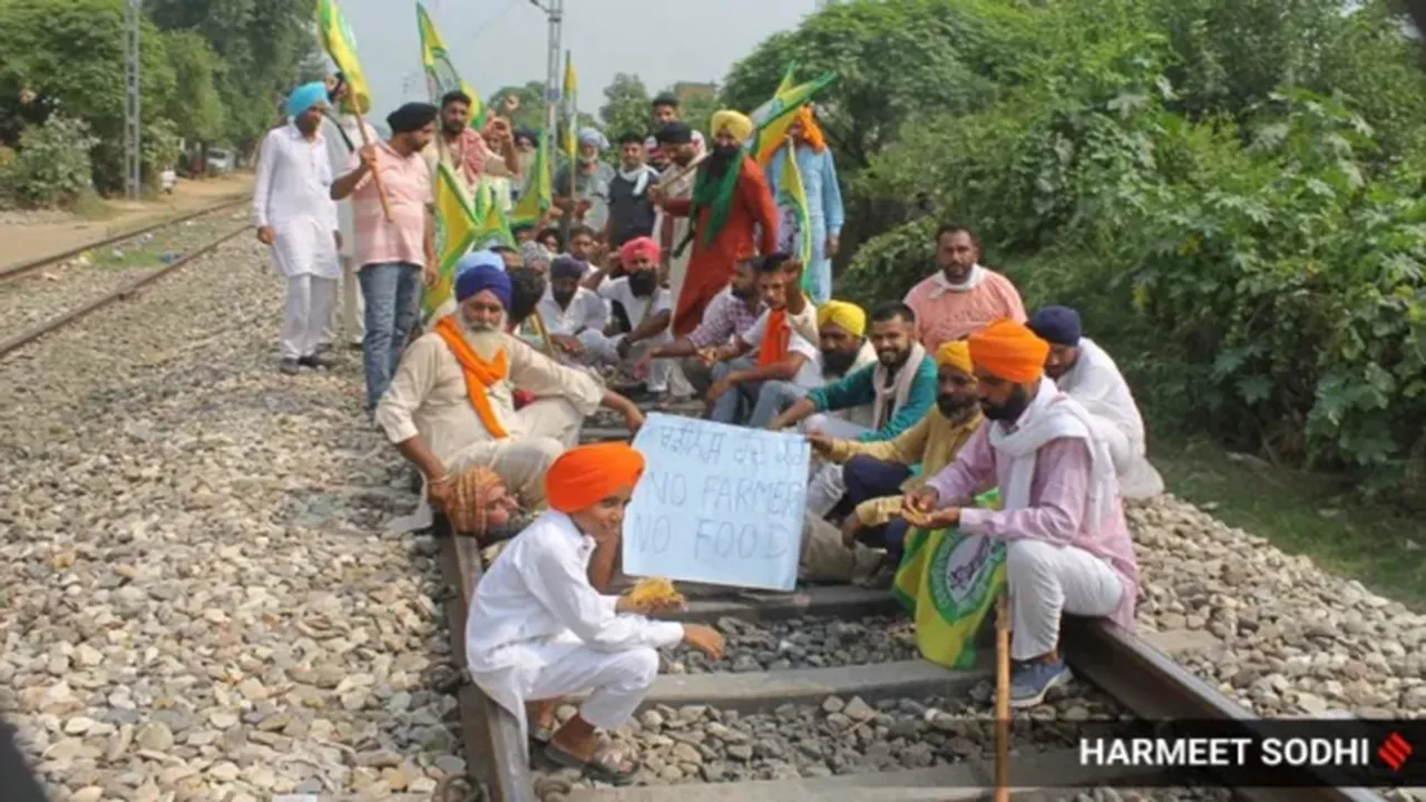 agitation on rail track