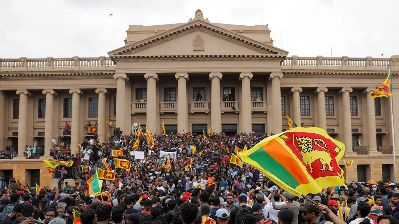 Sri Lanka crisis, Sri Lanka crisis protests, Sri Lanka crisis news, Sri Lanka news, Sri Lanka live, Gotabaya Rajapaksa, Wickremesinghe, Gotabaya news, Rajapaksa news, Wickresinghe news, Sri Lanka news Indian Express