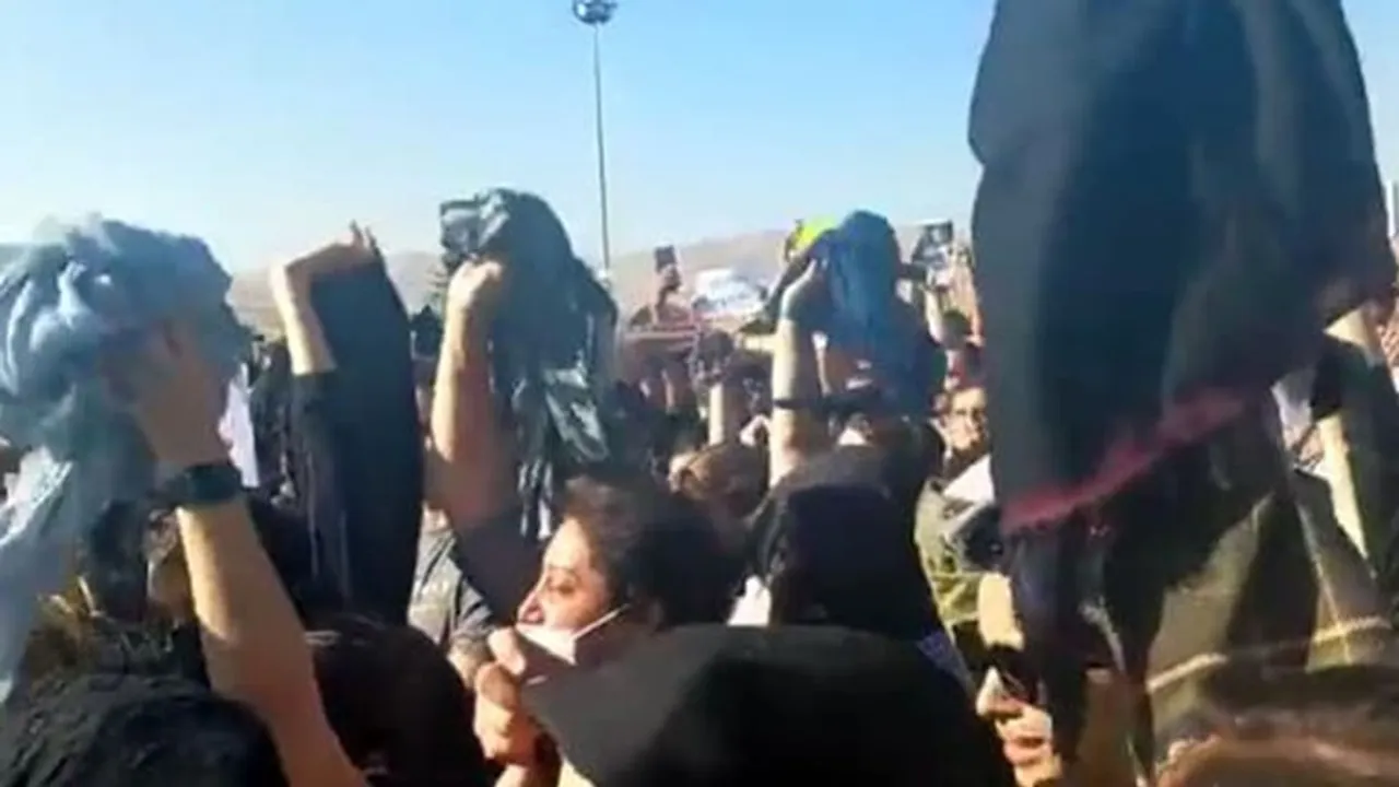 Iranian women, Hijab protest, Mahsa Amini, death in detention, Morality Police