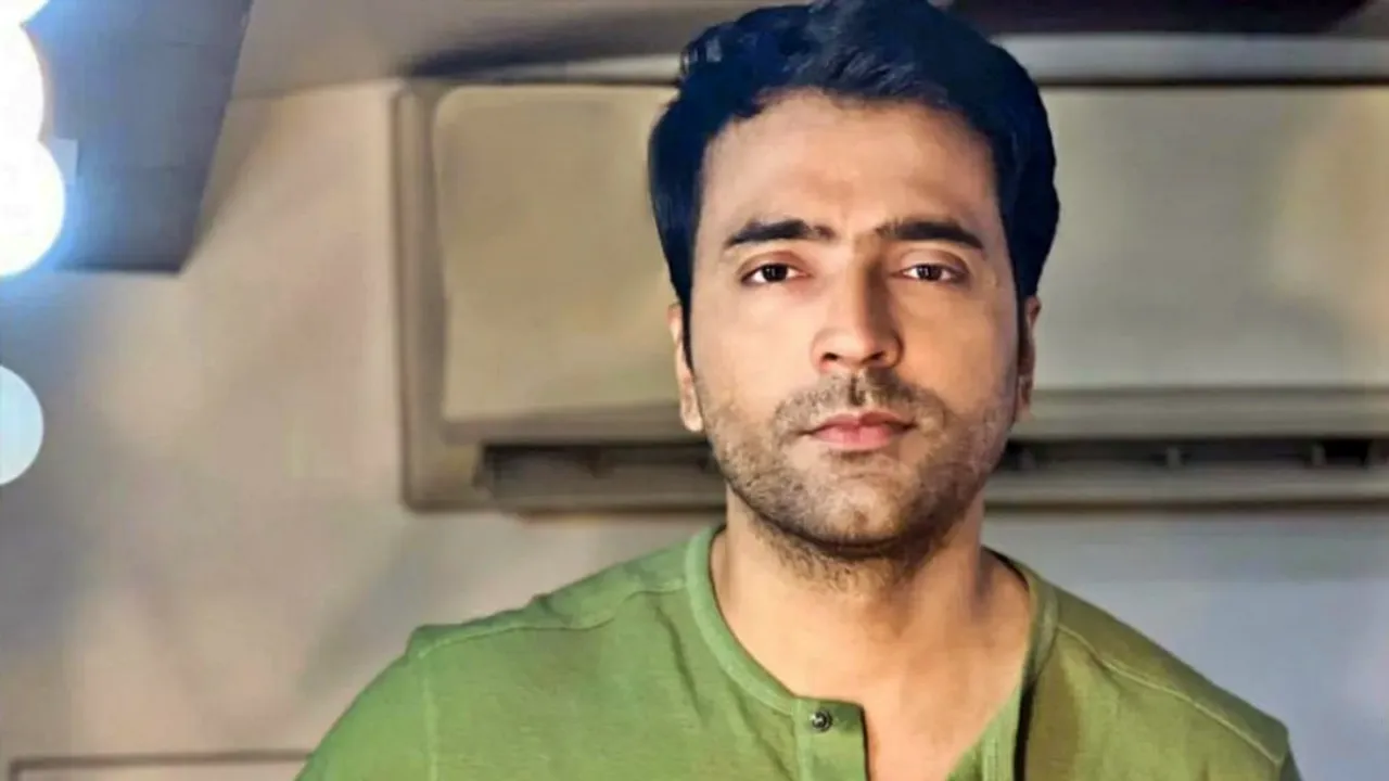 Abir Chatterjee, Dengue, Abir Chatterjee Dengue, Bengal Dengue update, Abir Chatterjee wife, Abir Chatterjee health update, আবির চট্টোপাধ্যায়, ডেঙ্গু আবির চট্টোপাধ্যায়, বাংলার ডেঙ্গু আপডেট, টলিউডের খবর, Indian express Entertainment News, Tollywood news