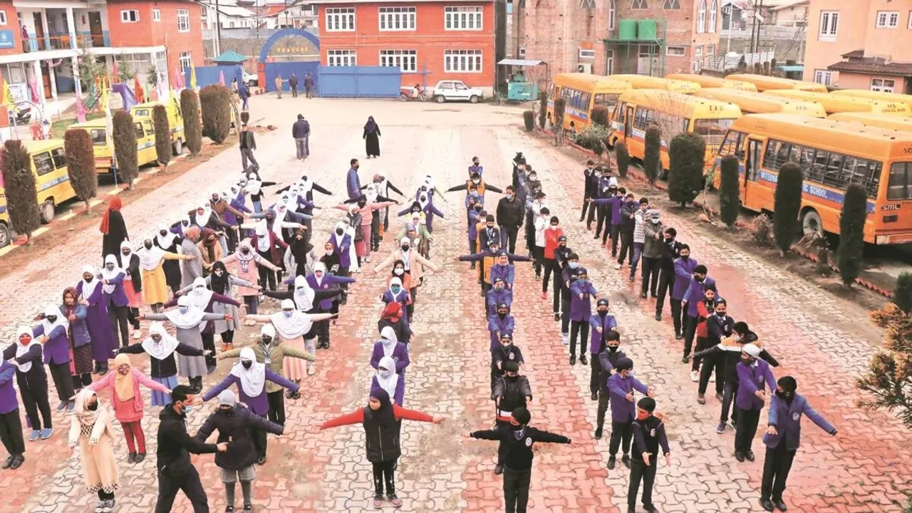 Kashmir Scholl