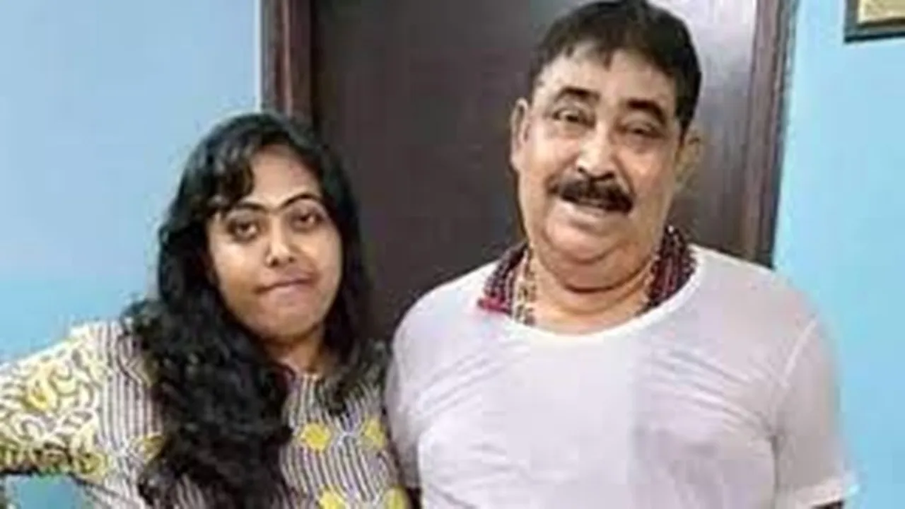 Hearing that Anubrata Mondals health condition is bad daughter Sukanya Mondal cried in the court , শুরু থেকেই দুঃসংবাদ, আদালতেই কেঁদে ভাসালেন অনুব্রত-কন্যা সুকন্যা!