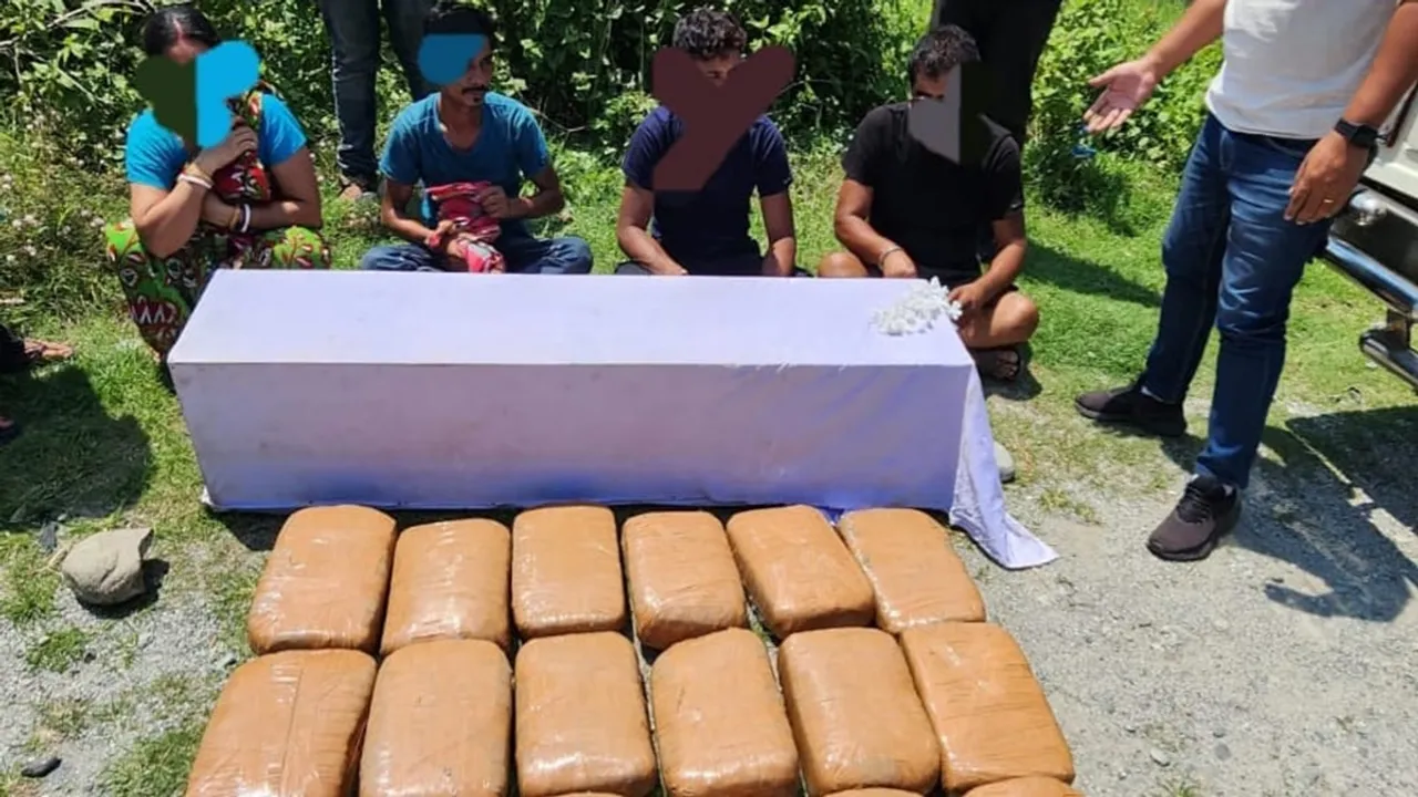 smuggling marijuana in coffins at dabgram fhulbari, গাঁজা পাচারে চরম অভিনবত্ব, হার মানাবে পুষ্পা সিনেমায় চন্দন কাঠ পাচারকেও