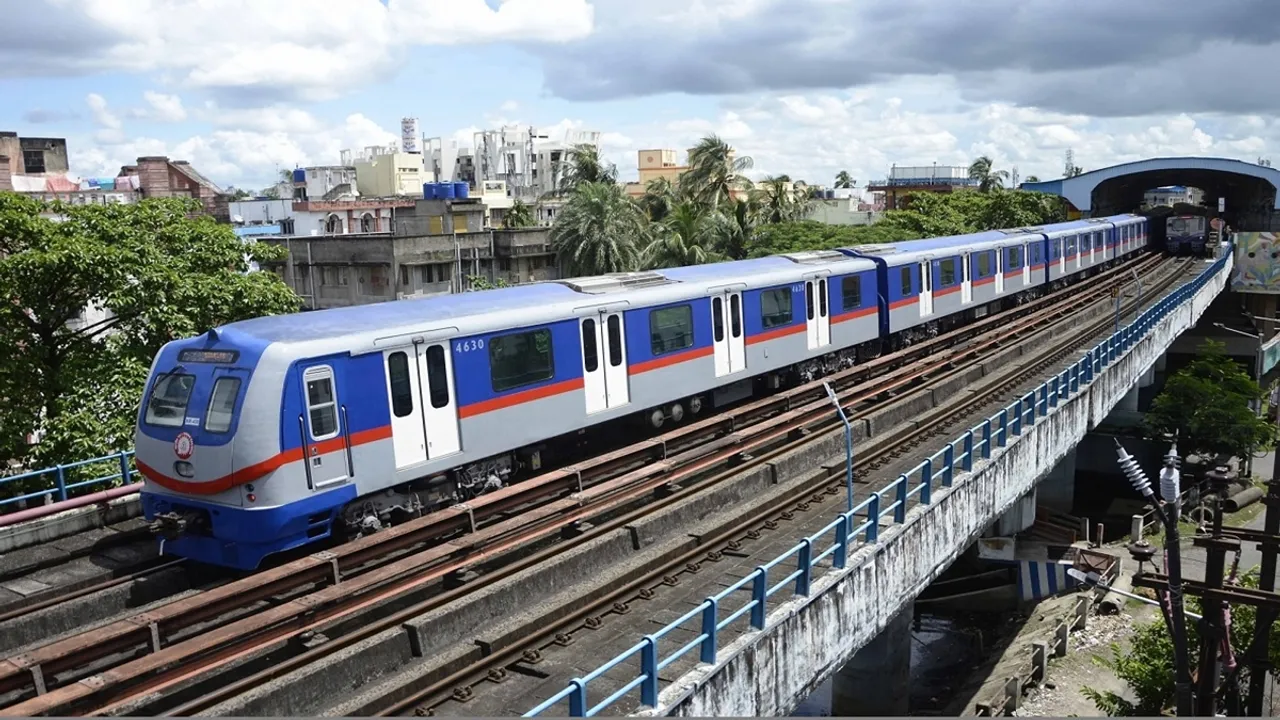 Kolkata metro rail special service on durga puja 2023 panchami and sasthi