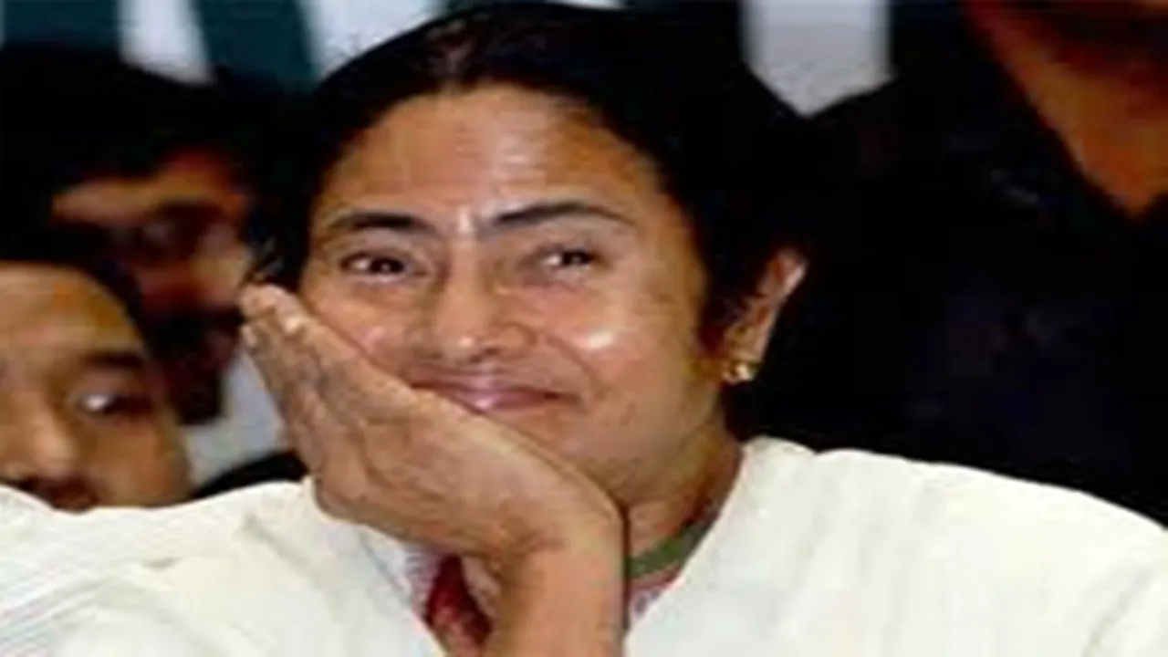 mamata banerjee announces state holiday on shab-e-barat and karam puja , করম পুজো ও শববরাতে রাজ্য সরকারি ছুটি ঘোষণা মুখ্যমন্ত্রী মমতা ব্যানার্জীর