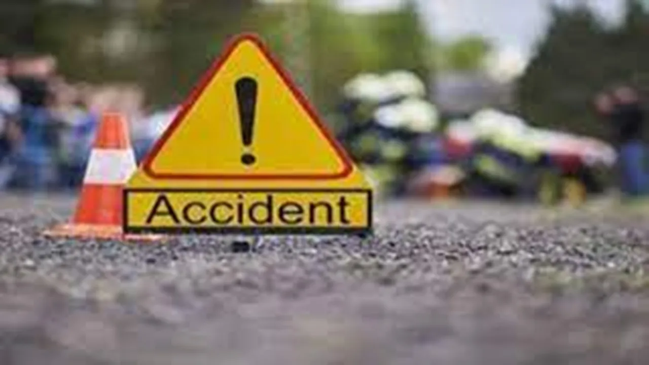 kolkata behala road accident locals shows protest