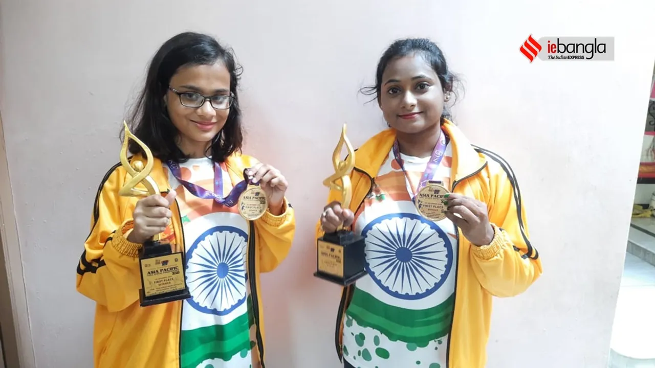 katoas rongita and sayantani get gold medal in international yoga competion