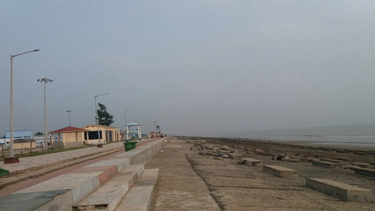 number of tourists in Digha is very less even on consecutive 3-day holidays