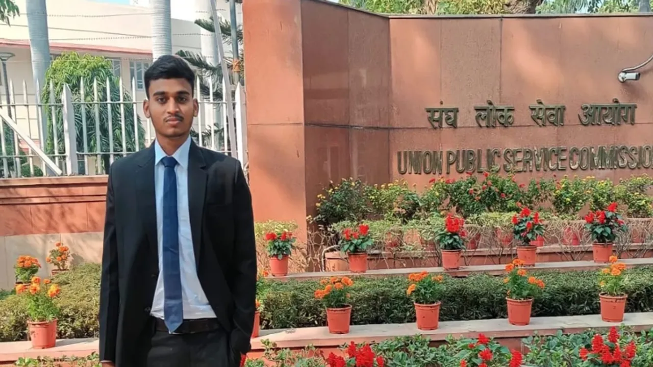 Debdut Saha, UPSC Indian Statistical Service, দেবদূত সাহা ইউপিএসসি ইন্ডিয়ান স্ট্যাটিসটিক্যাল সার্ভিস