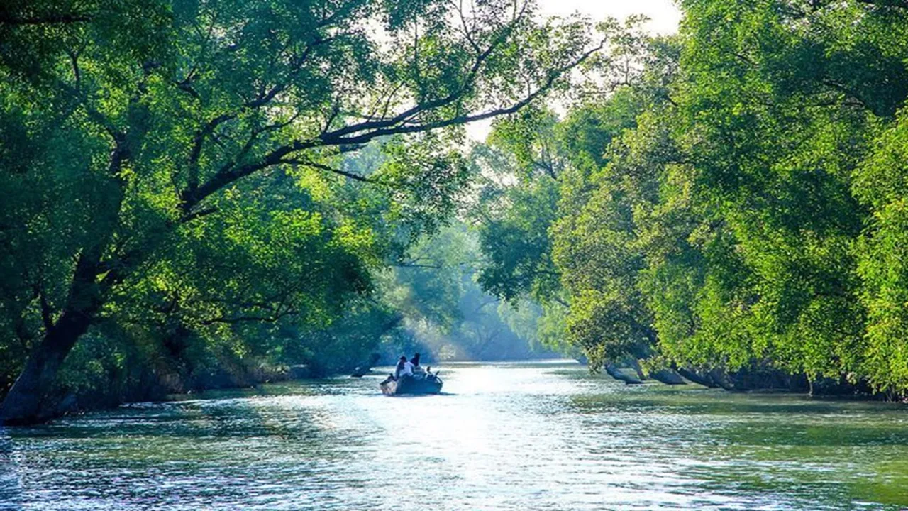 Enclosure for birds in Sundarban Wild Animals Park Jharkhali