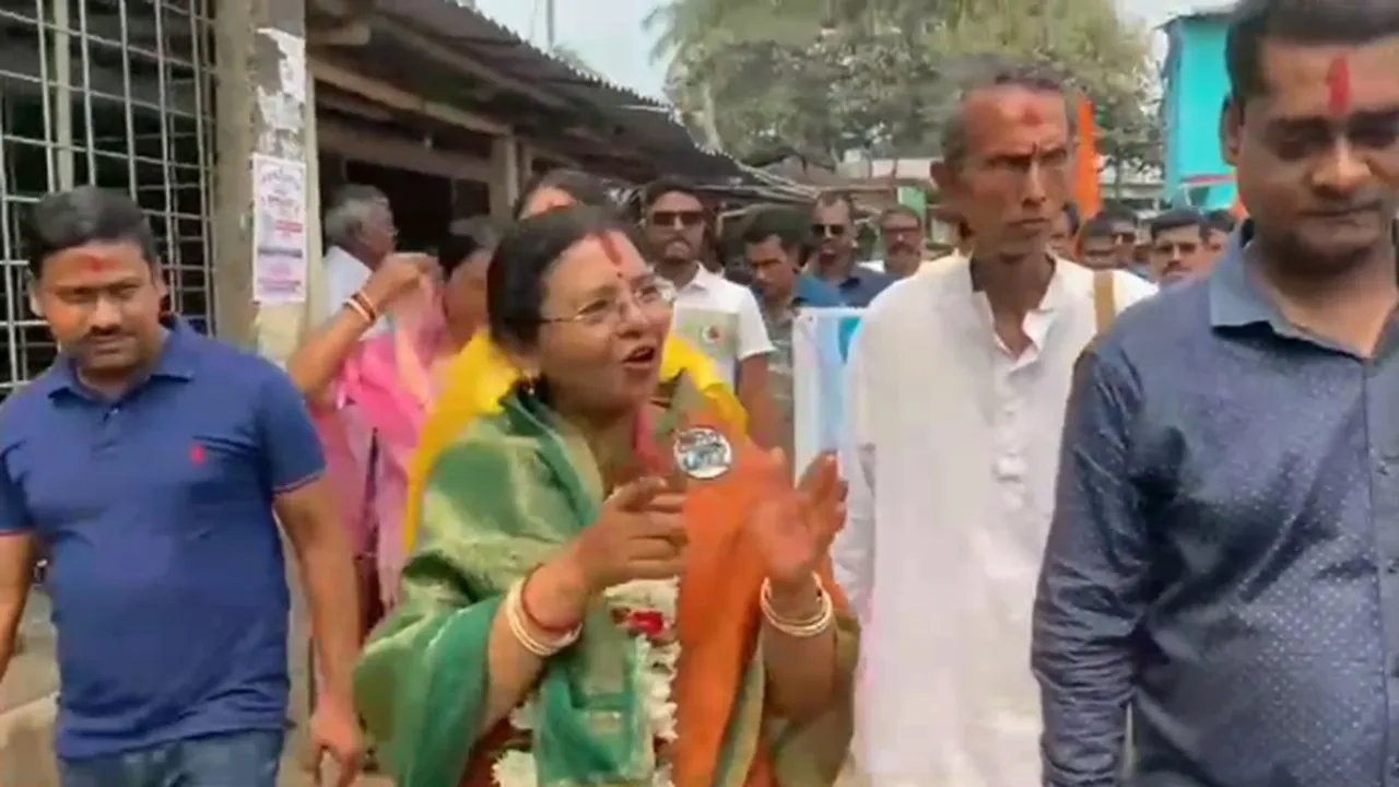 Jayanagar Lok Sabha constituency TMC Candidate Pratima Mandals campaigning