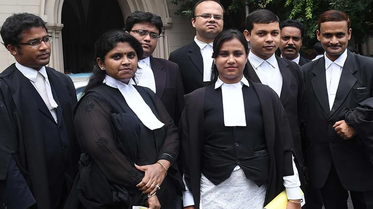 Chief Justice of Calcutta High Court has ordered that lawyers should not wear black gown in summer, কলকাতা হাইকোর্টের প্রধান বিচারপতির নির্দেশ গরমে কালো জোব্বা পরতে হবে না আইনজীবীদের