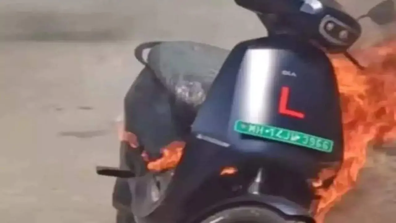 Electric Scooter's Battey care tips, Electric Scooter's Battey care tips in bangla, Electric Scooter's Battey care tips in bengali, Electric Scooter's Battey care tips and tricks, Electric Scooter's Battey care tips and tricks in bangla, Electric Scooter's Battey care latest tips, Electric Scooter's Battey care new tips, tech tips, tech tips and tricks, tech tips and tricks in bangla,