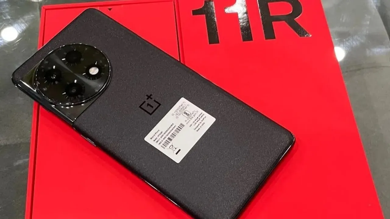 OnePlus 11R 5G Price Cut, OnePlus 11R, OnePlus 11R new price, OnePlus 11R price cut, OnePlus 11R specs, OnePlus 11R sale on amazon, OnePlus 11R discount offer, OnePlus 11R sale discount, OnePlus 11R lowest price, OnePlus 11R on lowest price"
