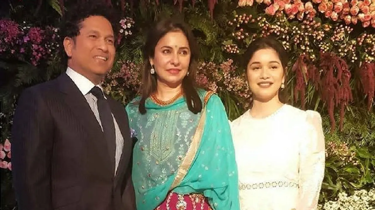 Sachin Tendulkar with his family