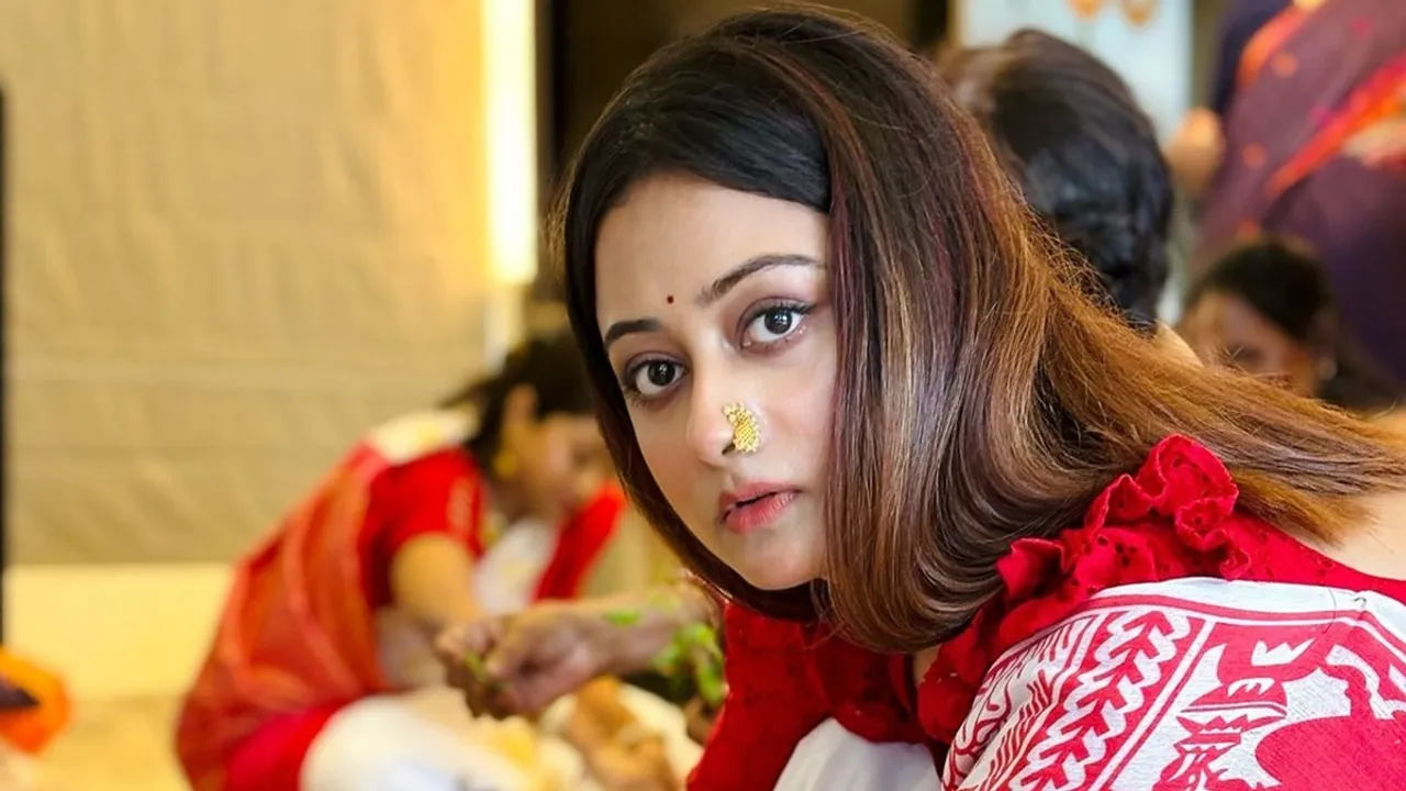 Tollywood actress tonni laha roy shared her mother death news
