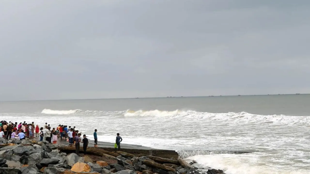 Hotel booking agents in Digha are given photo ID