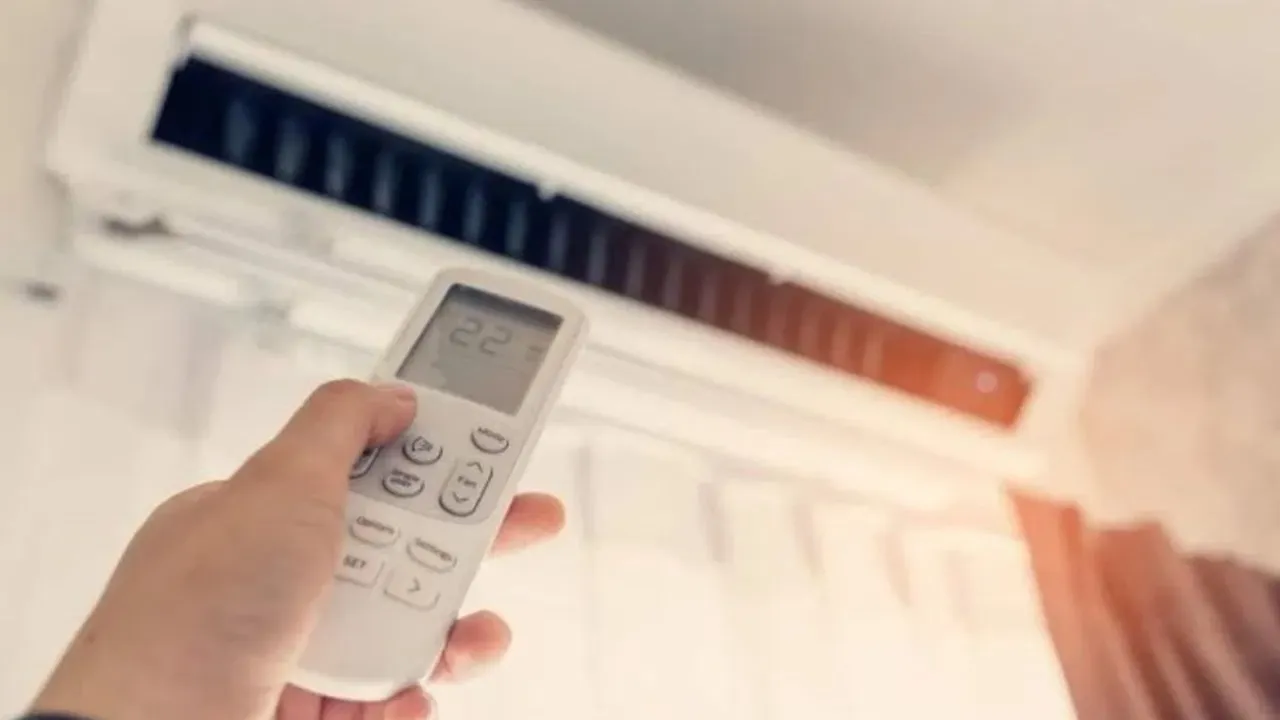 "Air conditioner power saving tips, Air conditioner power saving tips, Which mode is best for AC to save electricity, 5 tips to reduce AC electricity bill, Window air conditioner power saving tips, Air conditioner power saving tips in india, Central air conditioner power saving tips, How to reduce AC bill in summer, How to use AC at night, How to reduce power consumption in Split AC"