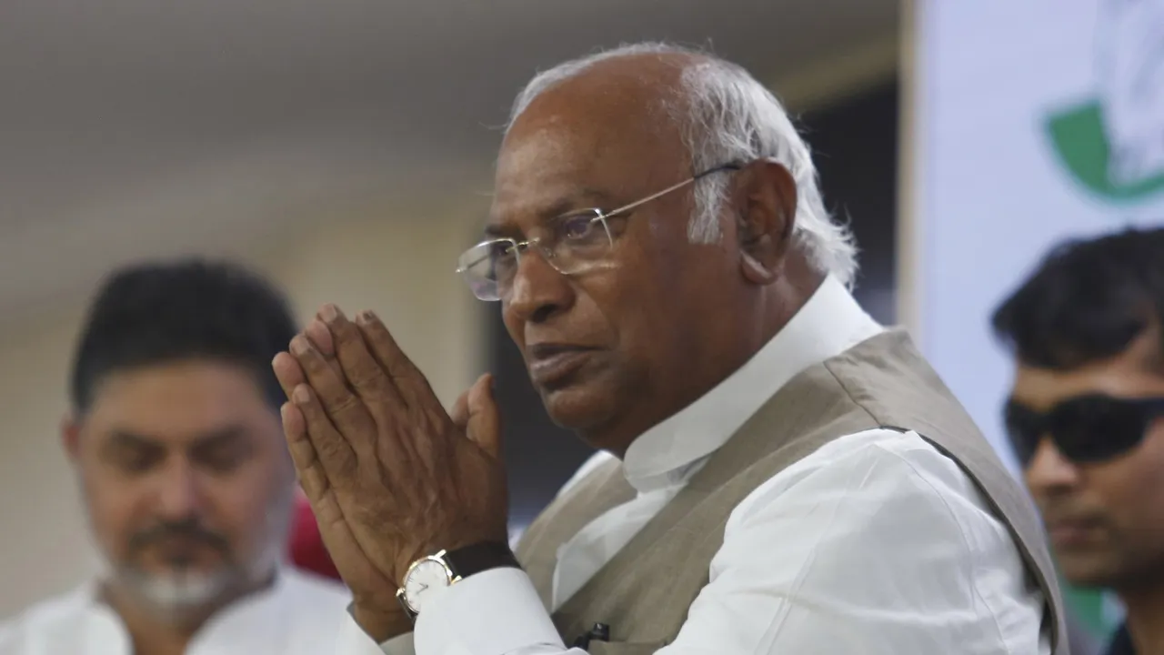 mallikarjun kharge PM Modi children vaccine