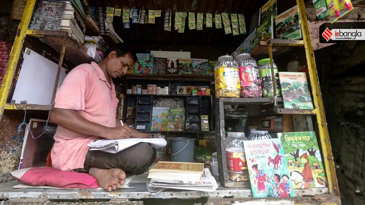 pan seller has written thousands of stories, one novel after another, while sitting in shop