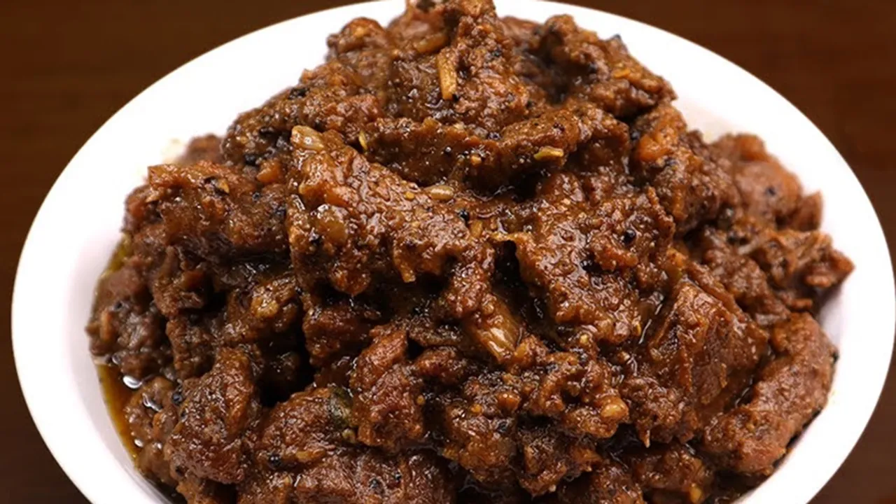 കുരുമുളക് ചതച്ചിട്ട നല്ല ബീഫ് റോസ്റ്റ് തയ്യാറാക്കിയാലോ?; റെസിപ്പി