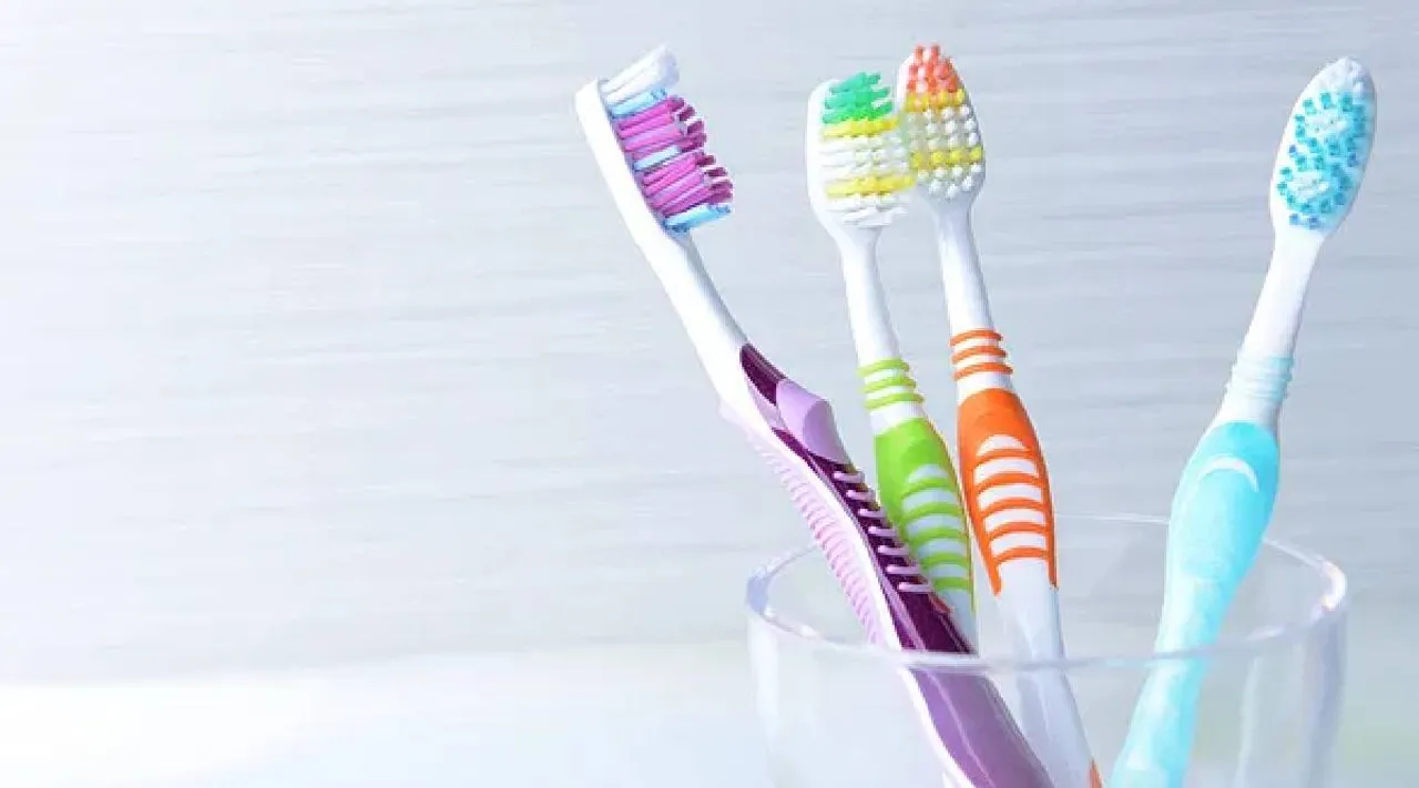 Tooth brush