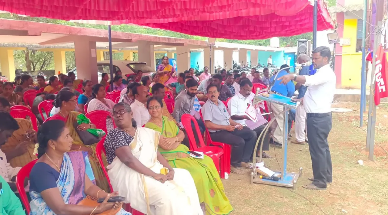  Sivagangai government employees 24 hour protest for DMK not fulfilling election promises Tamil News 