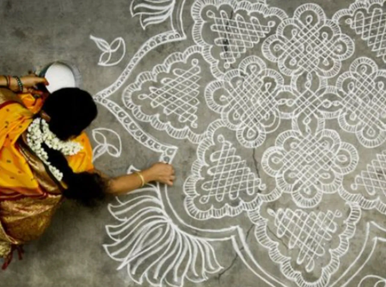 arisi maavu kolam