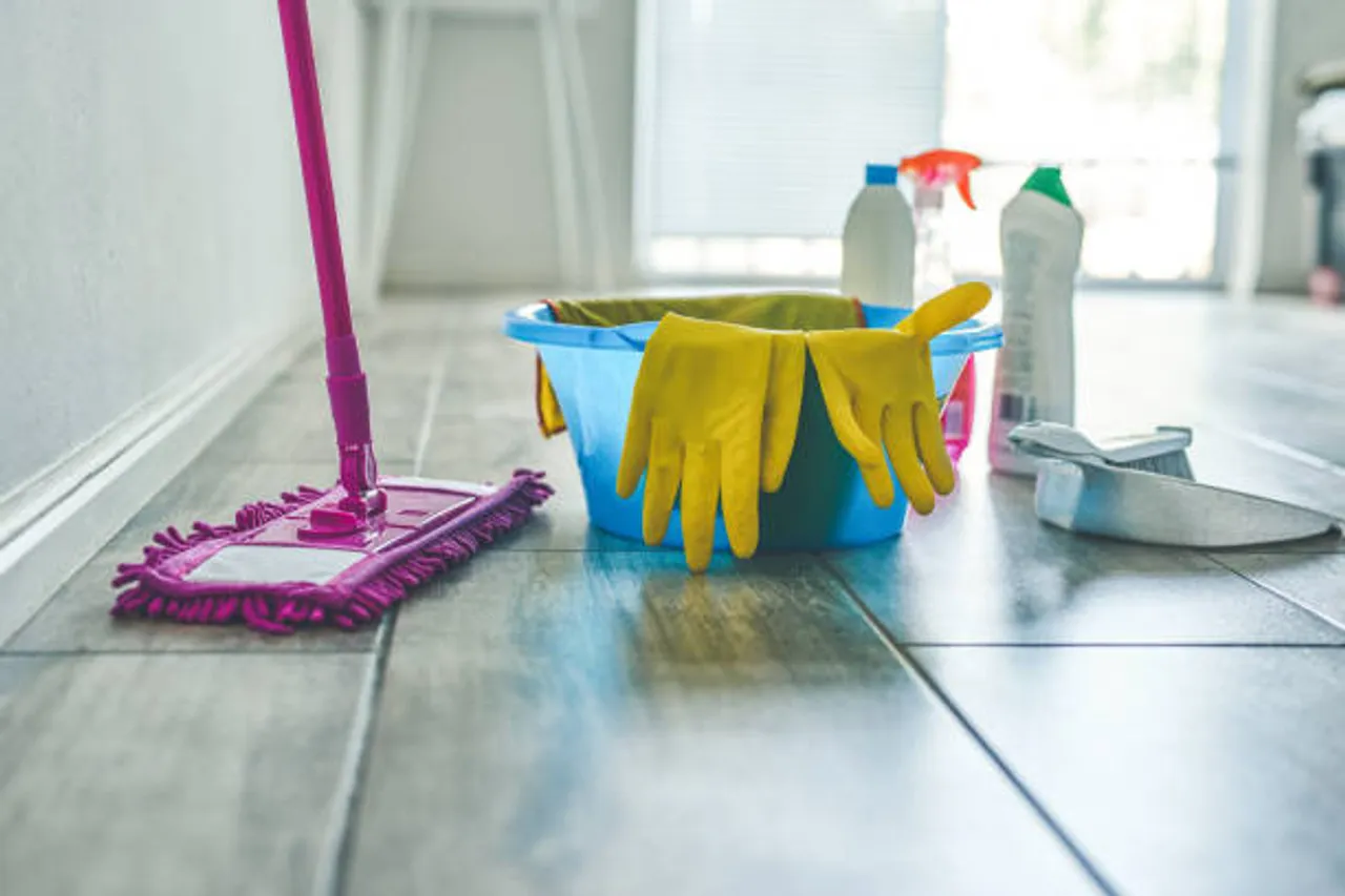 mopping