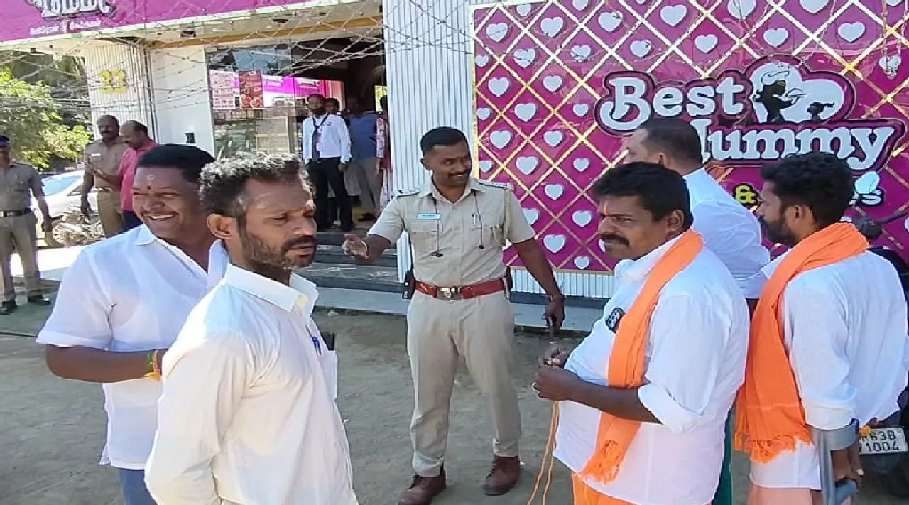 karaikudi Hindutva outfit oppose bakery valentines day offer Tamil News 
