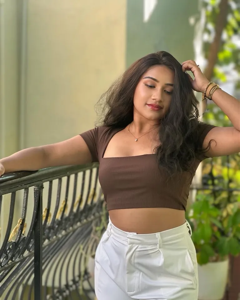 இவங்க யார் வம்புக்கும் போறதில்லையாம்: ரவீனா தாஹா ரீசன்ட் க்ளிக்ஸ் வைரல்!