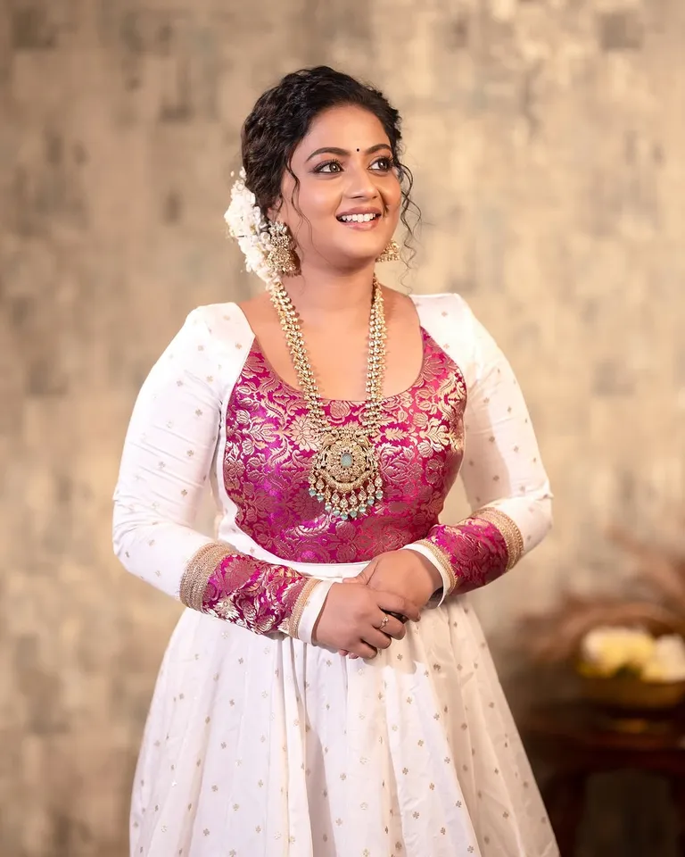 gomathi Priya Sunday Clicks