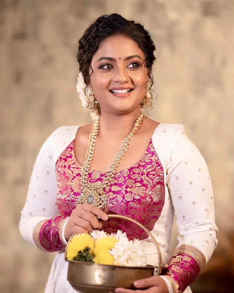 gomathi Priya Sunday Clicks