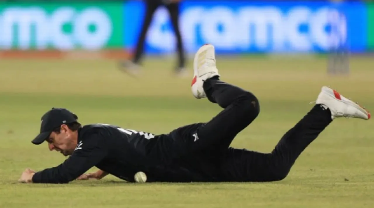 Champions Trophy Final Matt Henry doubtful for India match Tamil News