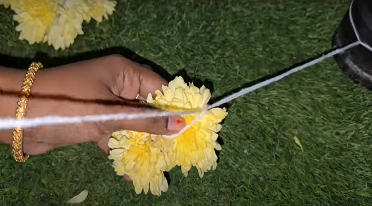 flower tying